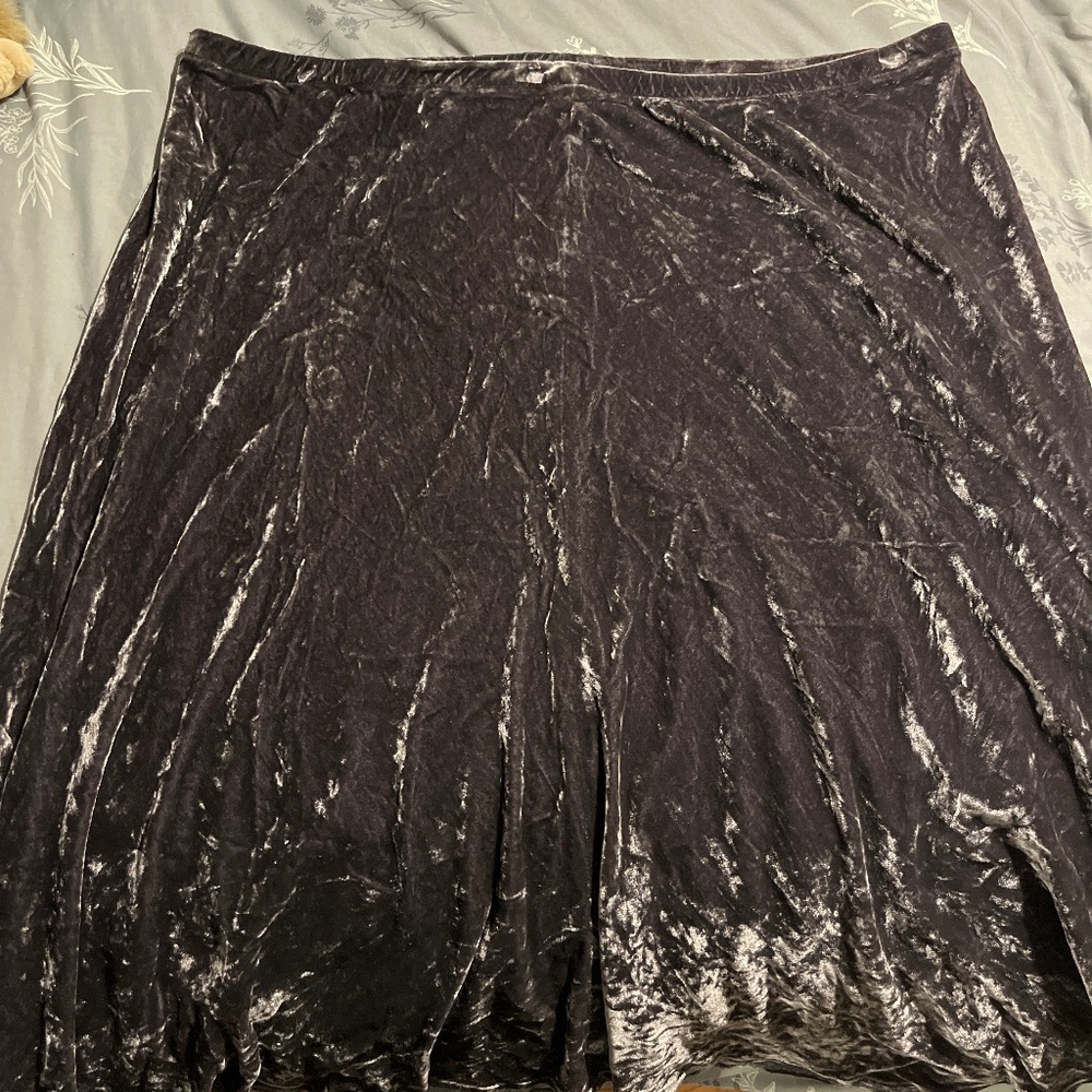Crushed velvet skirt